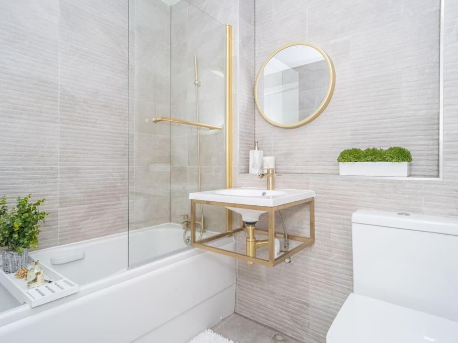 Апартаменты Luxury 2Bed 2Bath Flat In City Centre- Free Parking! Эдинбург Экстерьер фото