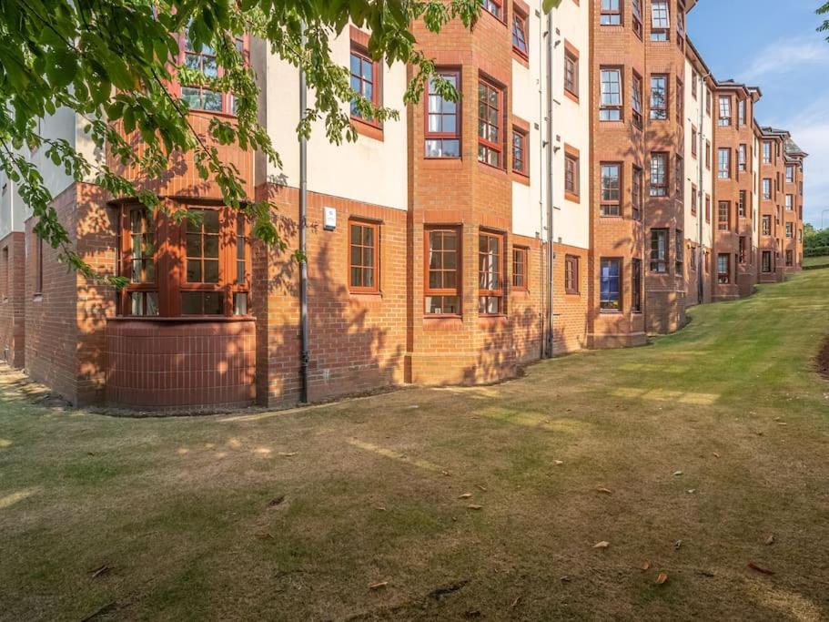Апартаменты Luxury 2Bed 2Bath Flat In City Centre- Free Parking! Эдинбург Экстерьер фото